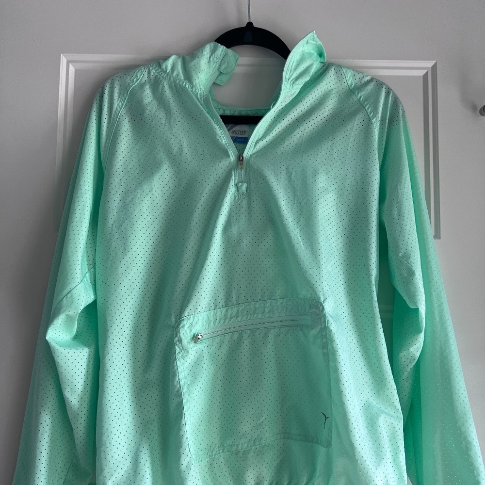 Old Navy Active mint green perforated pullover windbreaker Size Medium